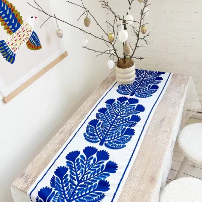 منتج تجريبي مفرش طاولة أزرق بنمط الفن الشعبي