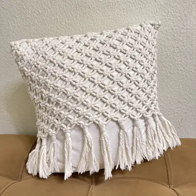 مخدة / كوشن مكرمية