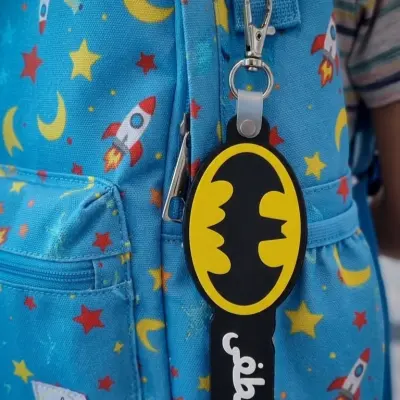 علاقه مفاتيح بإسم طفلك بشكل باتمان