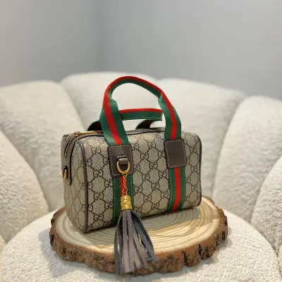 شنطة جوتشي بتفاصيل مميزة